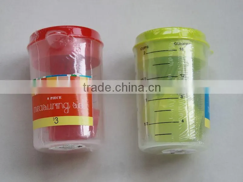 divided container with plastic lid and divider