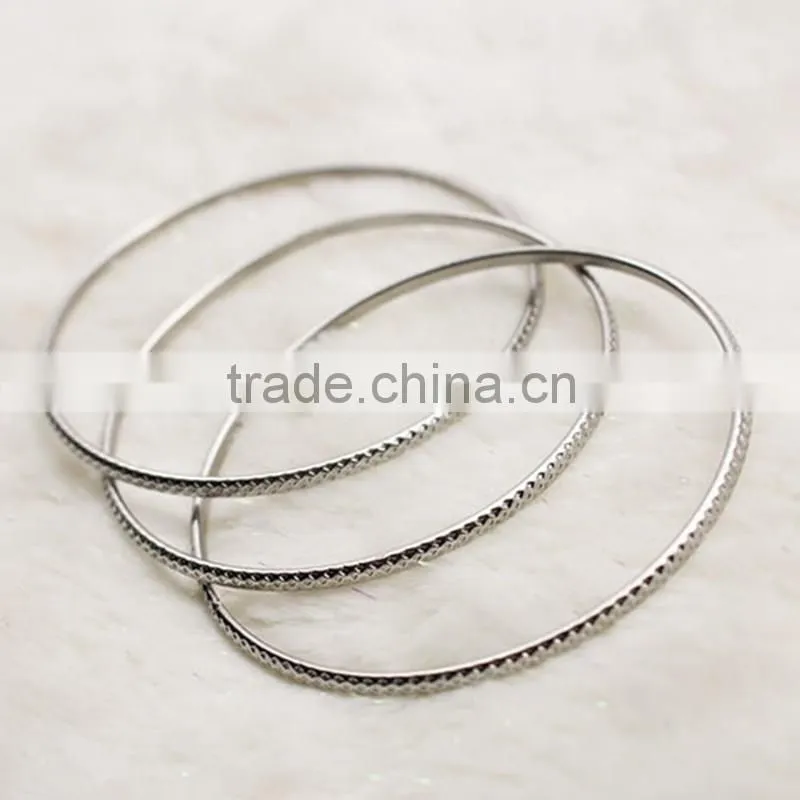 European American Textured Stainless Steel 3pcs Thin Silver Bangle Bracelet