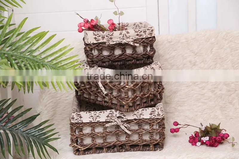 set of 3 maize husk weaved storage baskets -brown