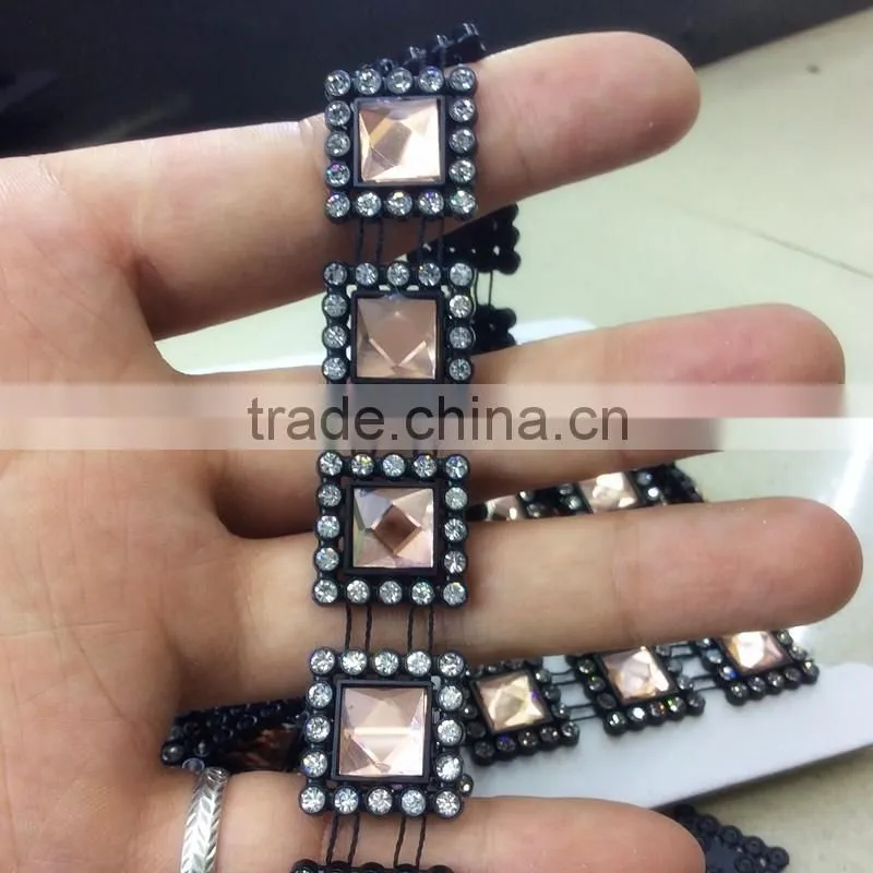 2017 new fashion rhinestone and square acrylic chain for shoe decoration