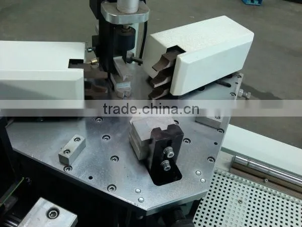 Aluminum door-window Automatic Feeding Double Head Crimping Machine
