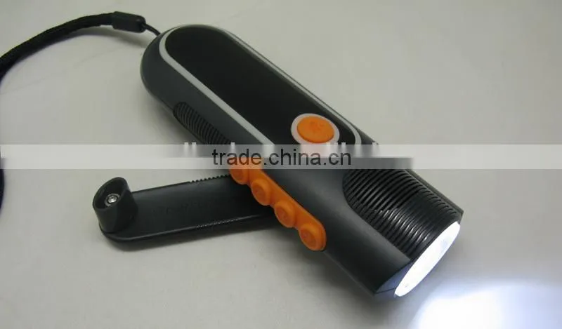 Dynamo torch with FM/AM radio