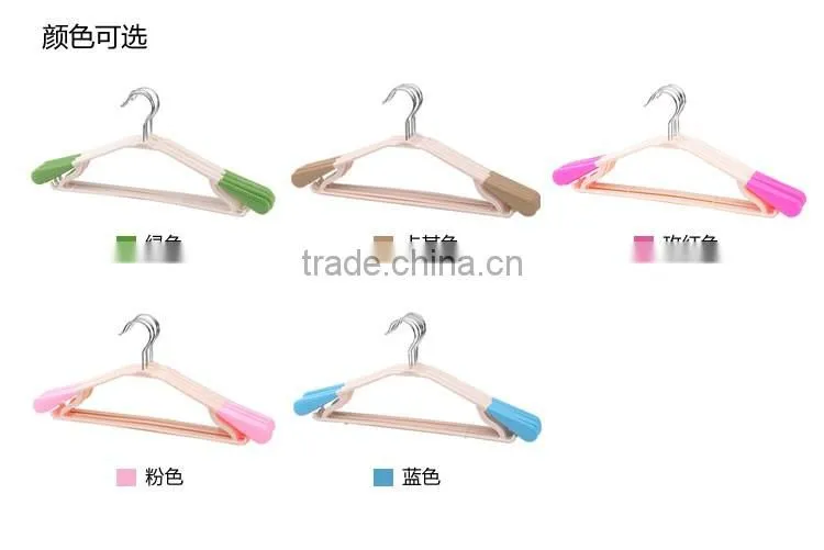 Plastic cloth hanger