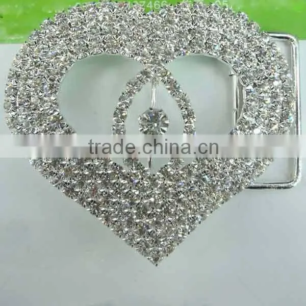 Factory Direct Wholesales Fashion Love-shaped Decorative Crystal Rhinestone Buckle for Coat Belt in Bulk