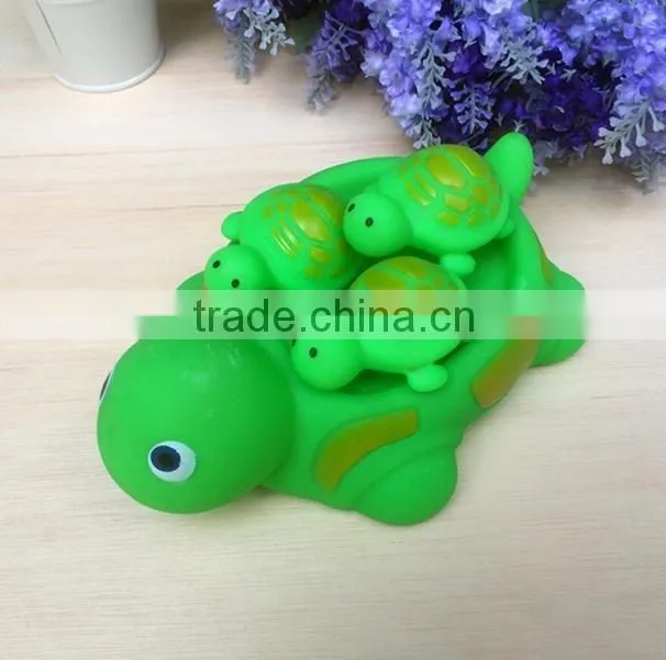 safety material floating turtle water bath toys/customized high quality plastic floating toys/oem plastic floating toys factory