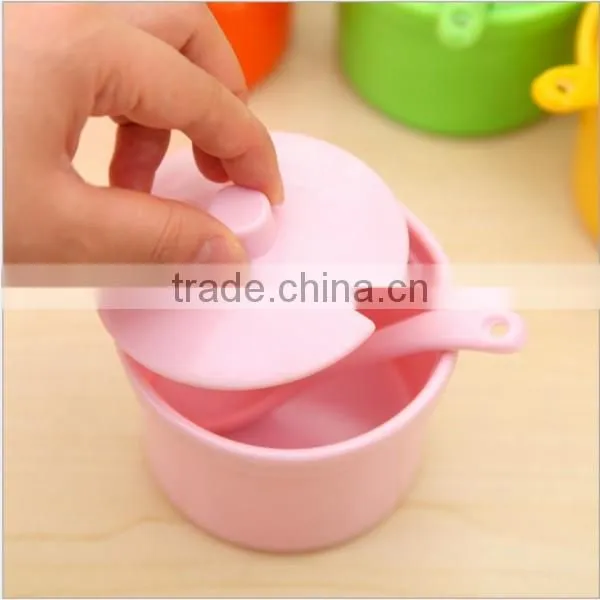 OEM Creative Home Kitchen Plastic 4 Color Spice Box with Plastic Spoons Seasoning Box Supplier In ShenZhen
