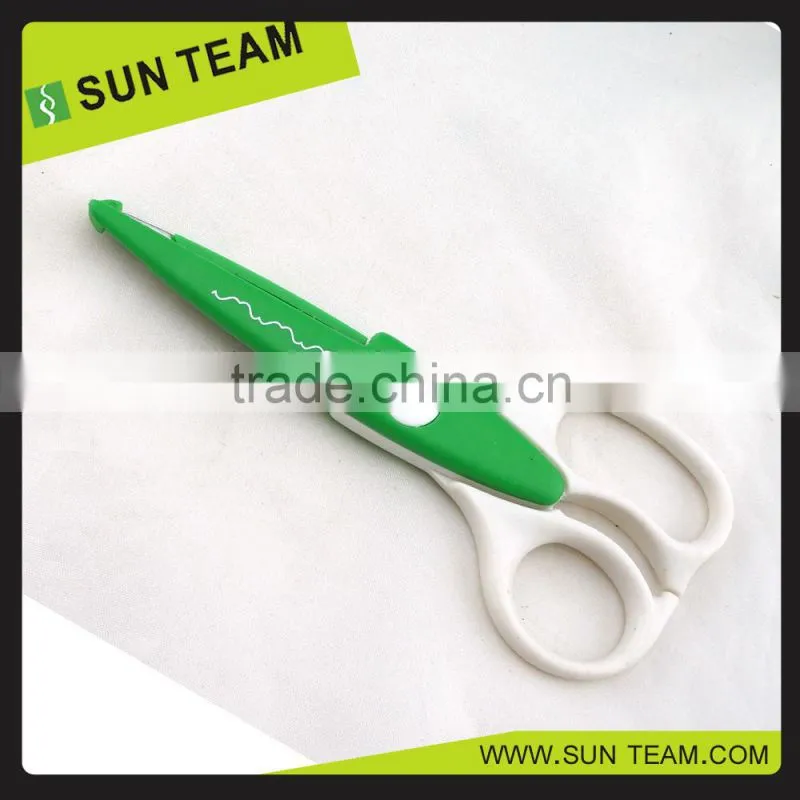 CS009 Popular 6-1/4" zig zag shaped scissors