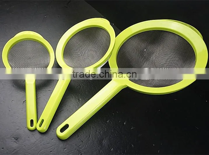 43022 Set of 3 Fine Mesh Stainless Steel Strainers with pp handle