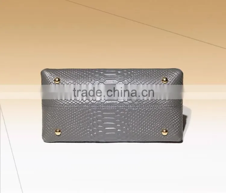 Hot selling wholesale custom ladies embossed python leather handbag tote bag for women