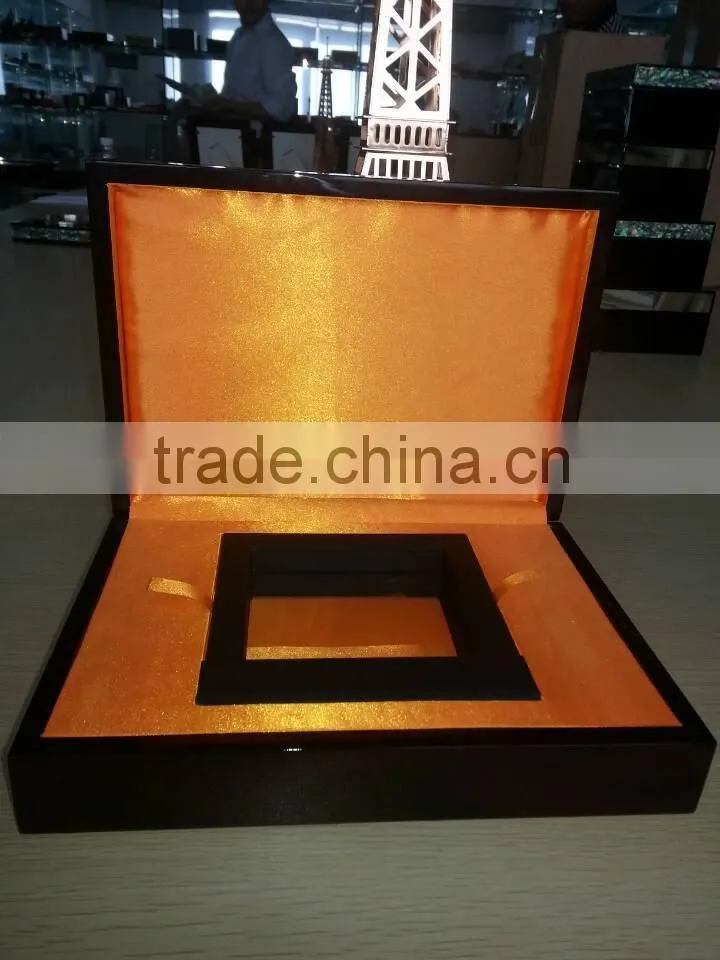 wooden coin box with transparent lid