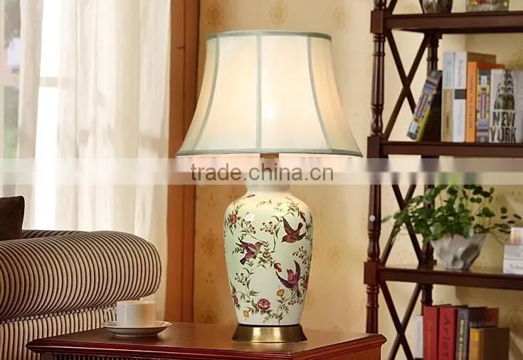 Metal Base In Antique Brass Printing Birds Ceramic Body With Fabric Lampshade Vintage Style Decorative Table Lamp