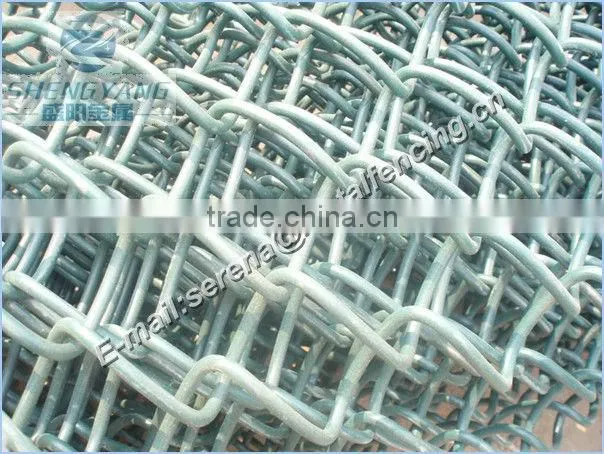 China galvanized chain link fence with barbed wire