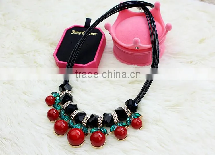 Wholesale price stocks leather chain necklace beautiful resin pendant necklace