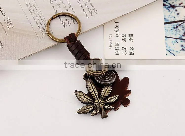 2015 Hot Sale Fashion Punk Men Boys Genuine Leather Keychains Promotional Gift