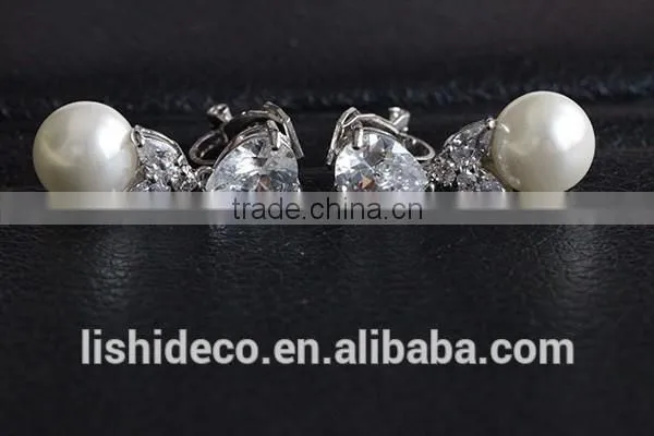Wholesale Simple Design Earrings Jewelry Earring Holder Hanging Pearl Earrings