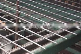 Construction site wire mesh grid panels