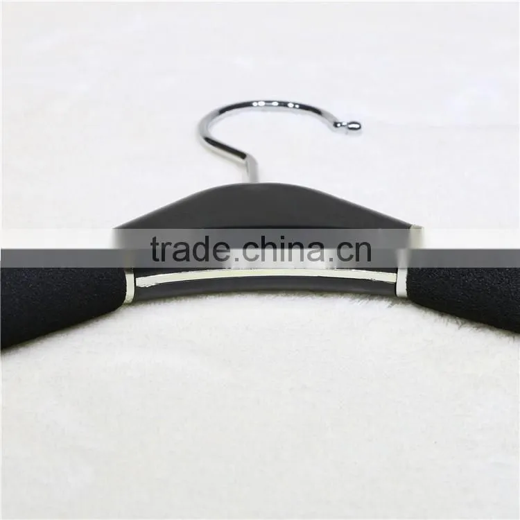 NO-Slip sponge metal clothes hanger for display