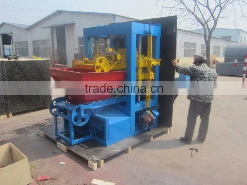 Hot Sell QTJ4-26C small semi concrete brick making producer