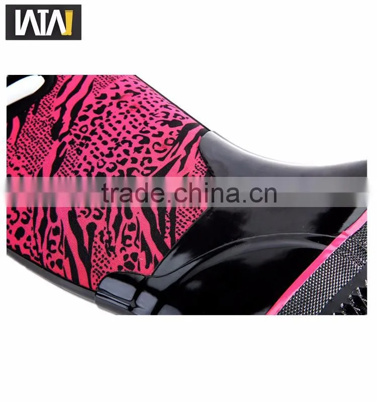 Warm leopard print neoprene cheap rain boots with hole