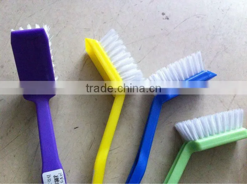 dish cleaning brush