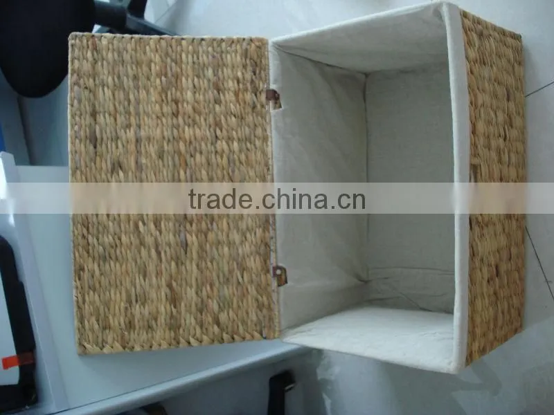 handcraft water hyacinth basket