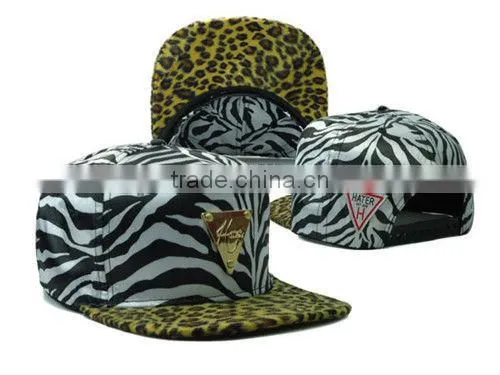 Metal plate custom flat brim snapback hat wholesale