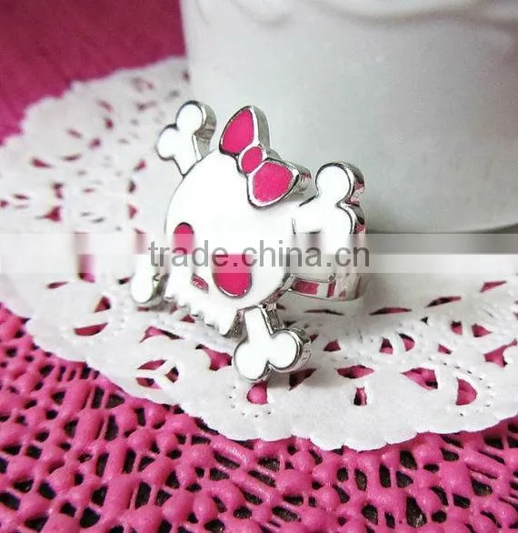 cute girly skull rings, antique silver skull rings, lovely rings for girls