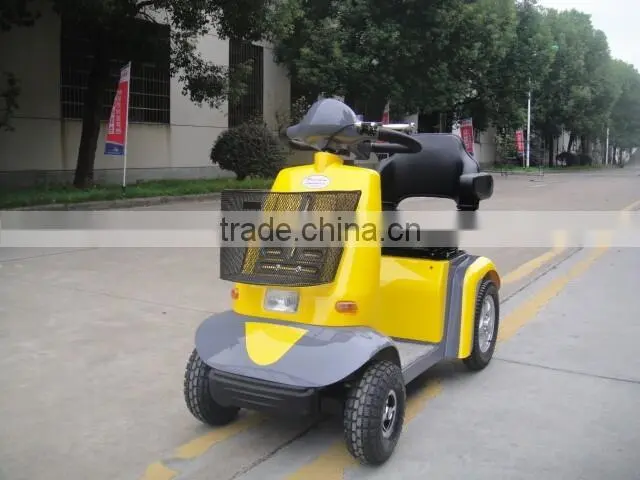 Four Wheel Electric Mobility Scooter with Luxury Chair