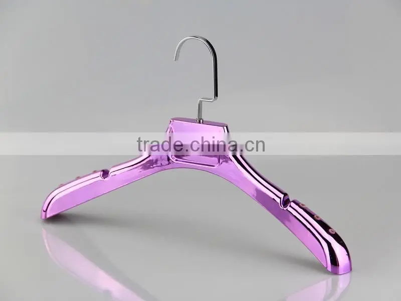 wholesale electronic plated hanger with antislip notch for clothes