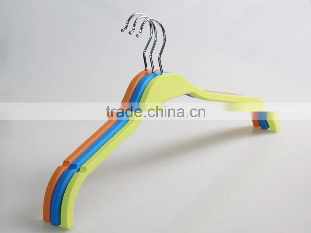Hot sale white solid plastic shirt and tee display hanger for shop