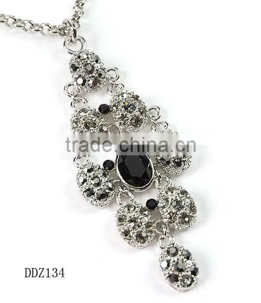 Funnel-shaped necklace,Metal chain necklace,Fashion diamond necklace