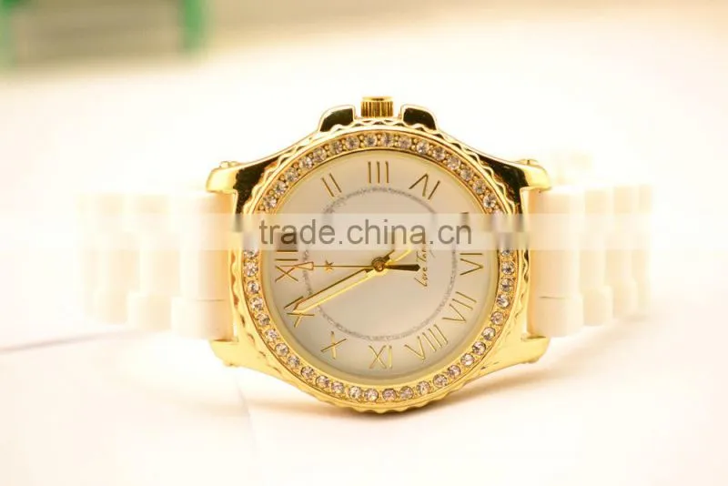 Luxury Vogue Women Watch With Diamonds Fashion diamonds lady quartz watch