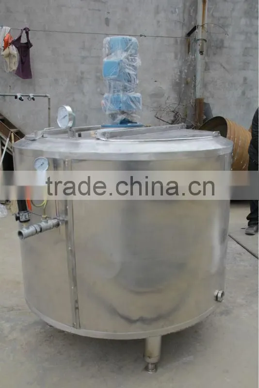 Stainless Steel Hot and Cold Tank With An Agitator
