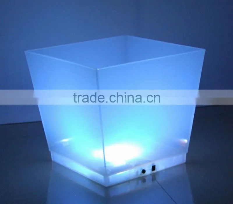 Pop Style Led Illuminated Ice Bucket