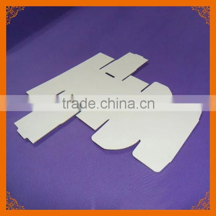 white paper corrugated box display