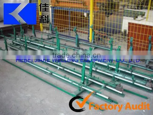 Automatic straightening and cutting wire machine