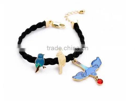 >< SW16643 Exquisite Cute Blue Enamel Rope Bird Charm Bracelet /
