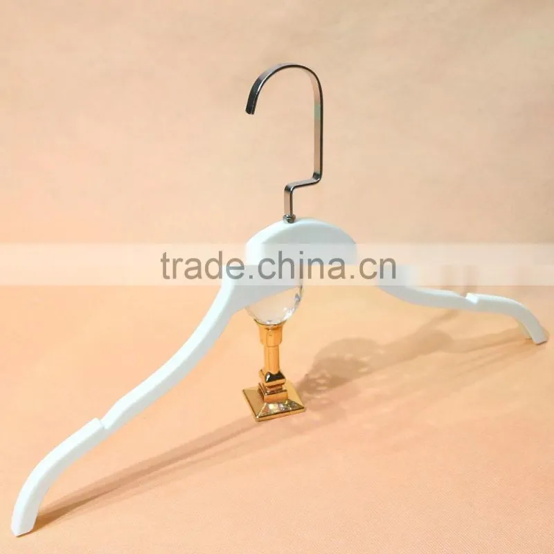 Wholesale thin plastic hanger for clothes display