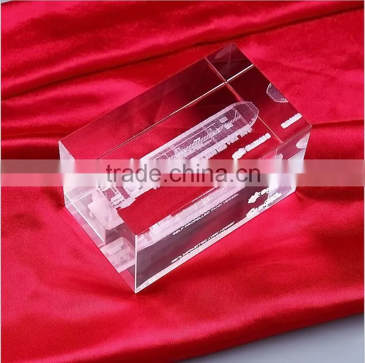 2016 Cruise carving engraved logo fancy crystal cube for business gift