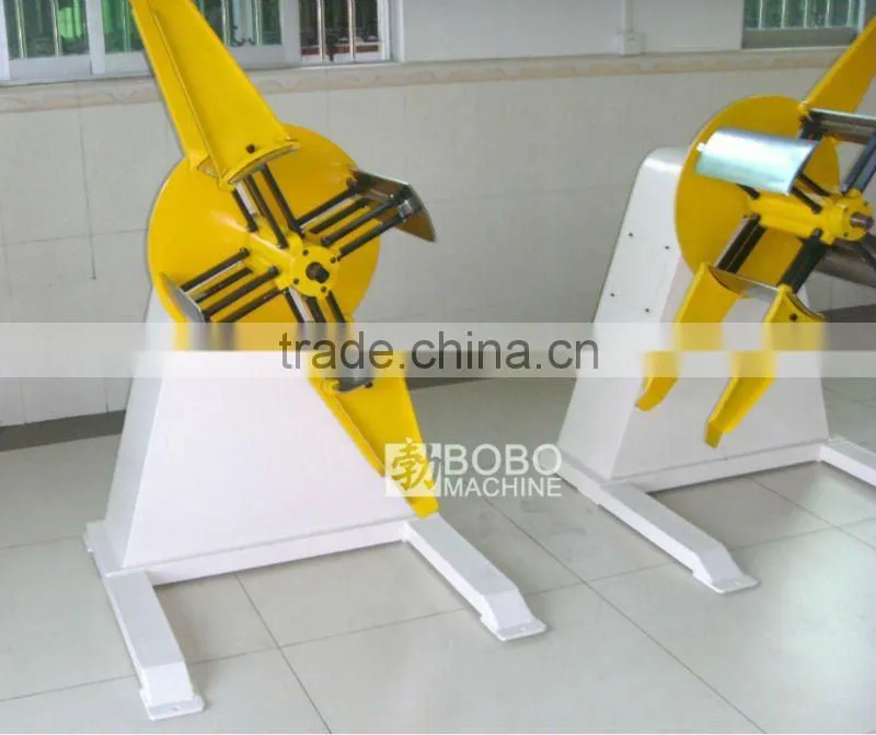 Pressing line for sheet metal blanking and forming
