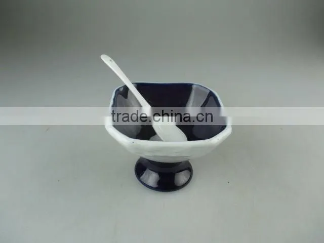 Stock ceramic ice cream cup with spoon in cheap price