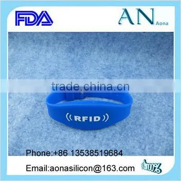 Wholesale salable RFID silicon band for sport