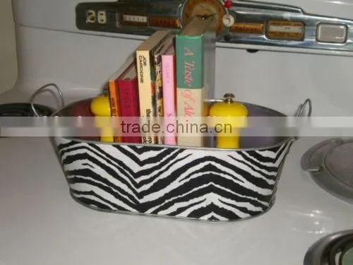 Metal oval bucket