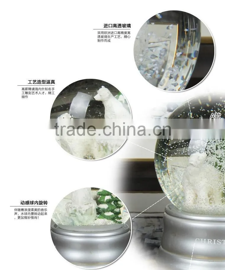Resin Christmas Snow Globe/Water Globe/Snow Ball for Christmas Decoration