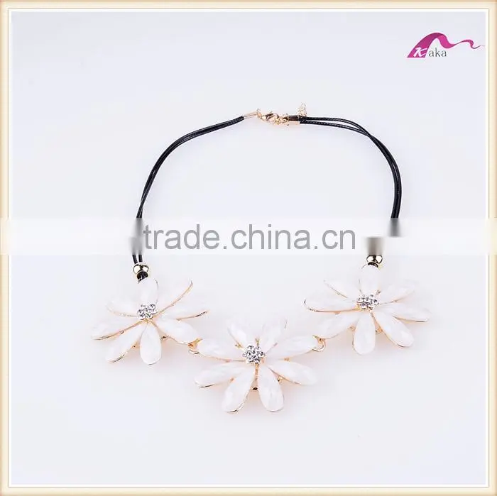 Classic Rope Chain Crystal Flower Choker Chunky Statement Necklace
