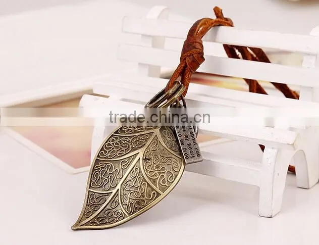 New jewelry Fashion Beautiful Leaves Pendant PU leather Chain Vintage Long Necklace