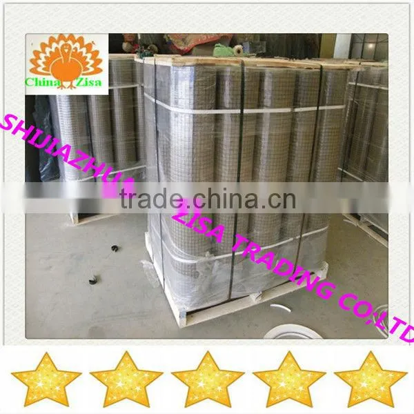 green square wire mesh fence post