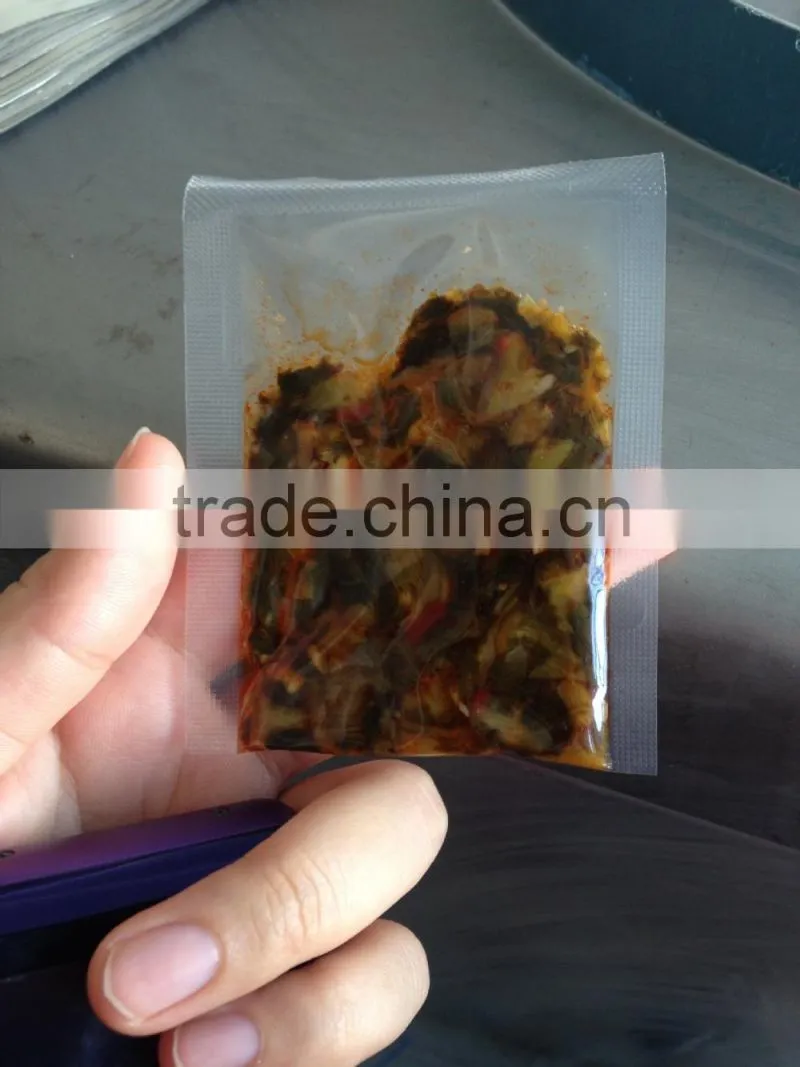 Automatic vacuum fruit and vegetable packing machine