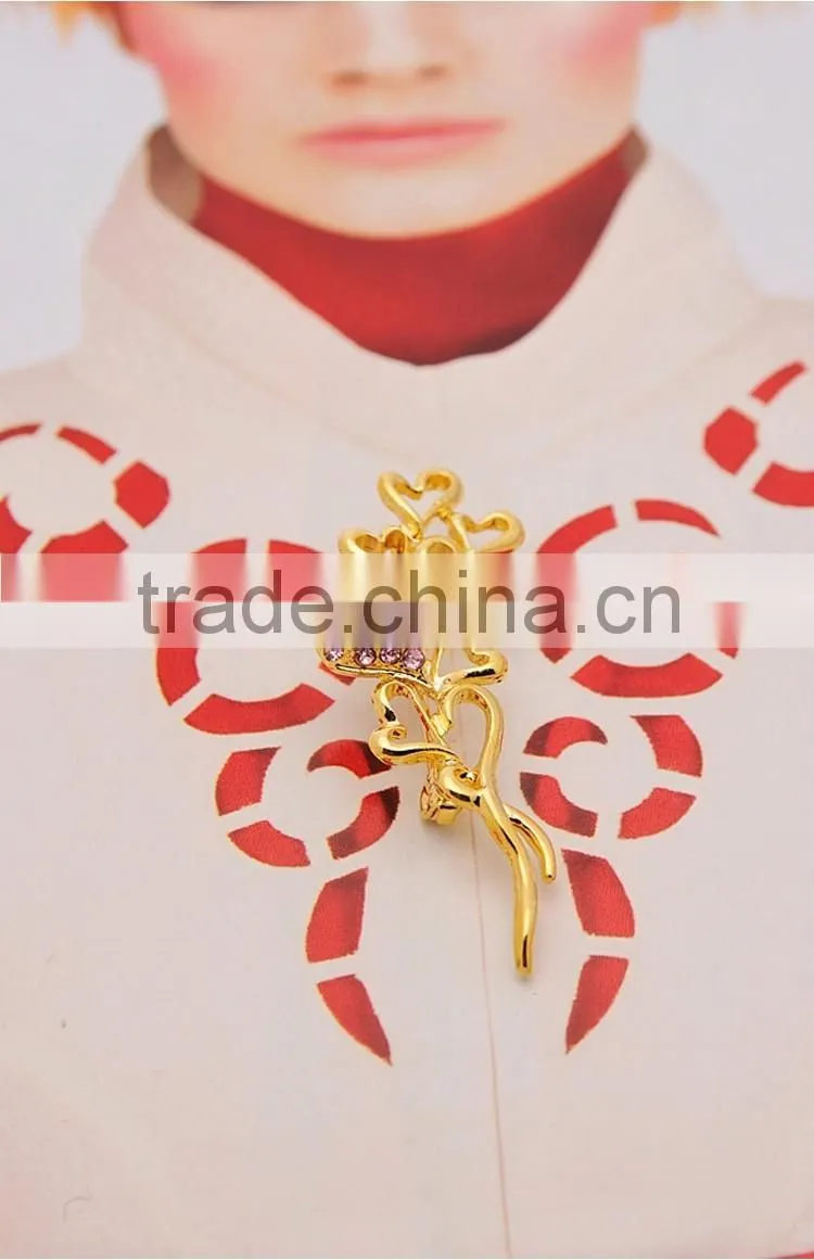 Elegant Crystal diamond peach pin brooch gold-plated fashion scarf buckle