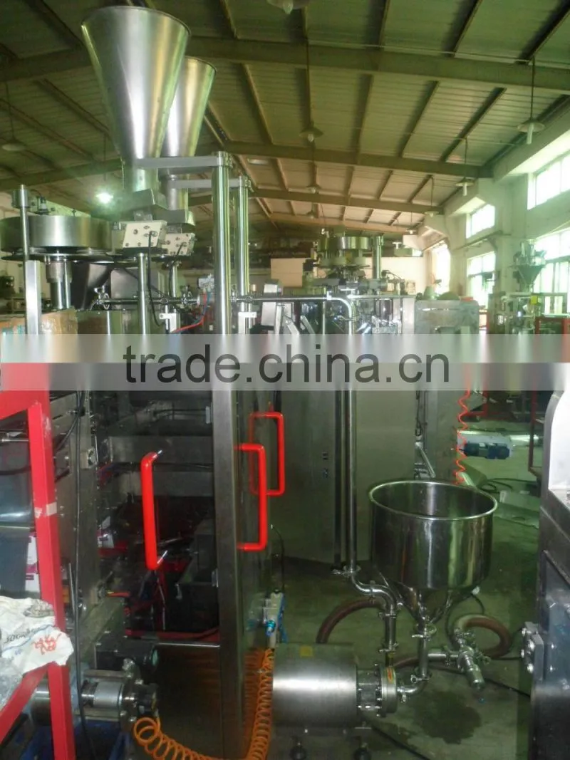 Liquid particles mixed material packaging machine